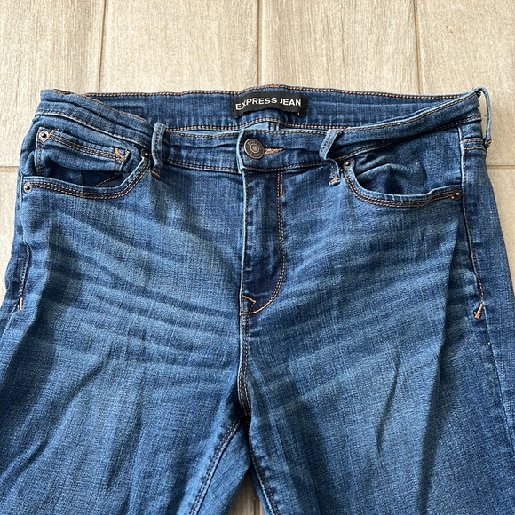 Women’s Express Ripped jeans - Picture 3 of 4